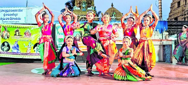 అందెల రవళులతో పులకించిన ‘సిద్ధేంద్రయోగి’ 