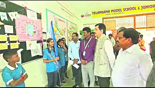 విద్యార్థులను అన్ని రంగాల్లో తీర్చిదిద్దాలి