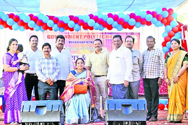 నైతిక విలువలు పెంపొందేలా విద్యాభ్యాసం 