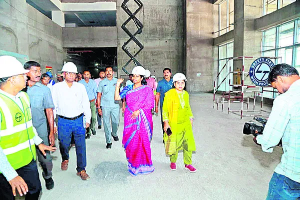 ఆస్పత్రి పనులు త్వరగా పూర్తి చేయాలి