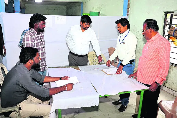 అభ్యర్థుల జాబితా తయారు చేయాలి