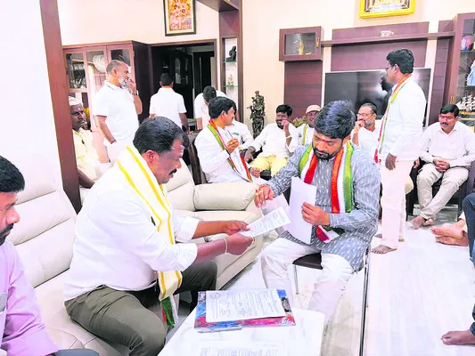 పోటీలో ఉండేదెవరో..!