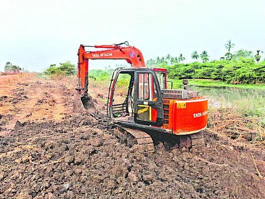 తవ్వుకో... అమ్ముకో..! 
