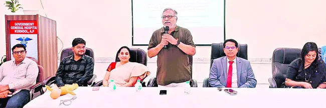 సాధారణ ప్రసవాలను ప్రోత్సహించాలి 