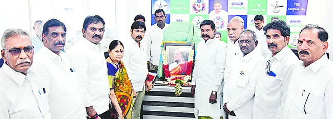ఘనంగా జిల్లా ఆవిర్భావ దినోత్సవం