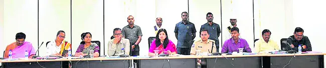 సమన్వయంతో పనిచేయాలి