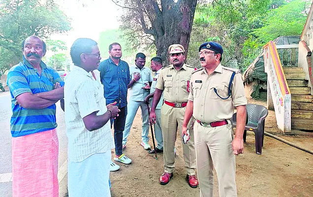 కృష్ణాపురంలో ఘోర రోడ్డు ప్రమాదం