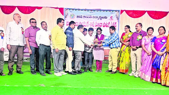 ప్రతిభను వెలికితీసేందుకు దోహదం