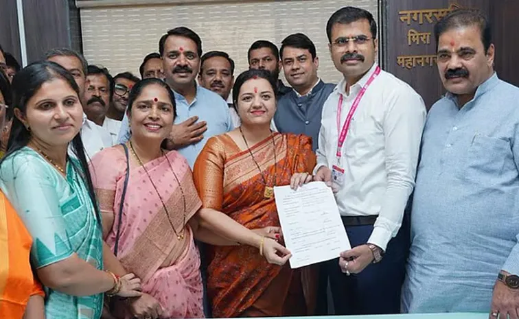 మీరా భయందర్ నూతన మేయర్‌గా డింపుల్ మెహతా 