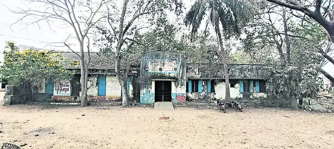 పవర్‌ సెంటర్‌గా పేట !