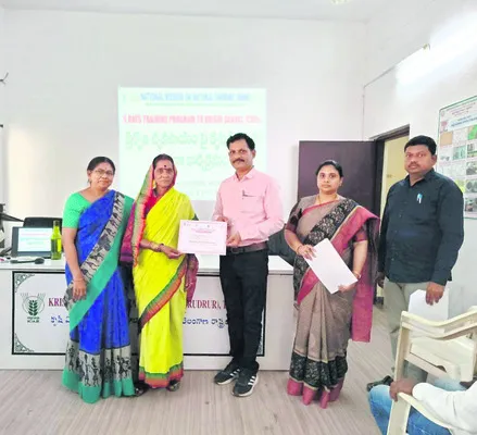 ప్రకృతి వ్యవసాయ పద్ధతులను ప్రచారం చేయాలి