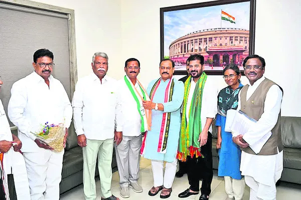 కాంగ్రెస్‌ గూటికి చెన్నూర్‌ తాజా మాజీ చైర్‌పర్సన్‌
