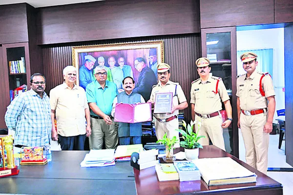 మాదకద్రవ్యాల నియంత్రణే లక్ష్యం