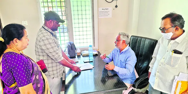 అంకితభావంతో విధులు నిర్వర్తించాలి