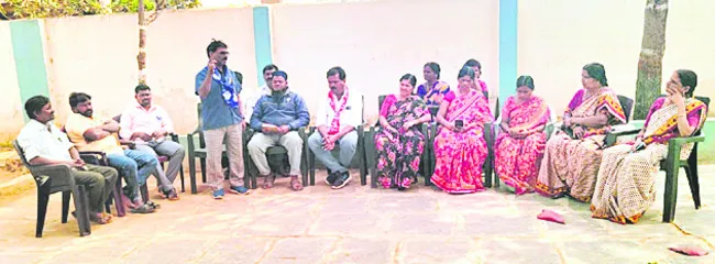 లేబర్‌ కోడ్‌లను రద్దు చేయాలి 