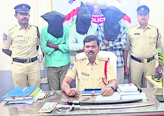 బర్త్‌డే పార్టీలో యువకులపై దాడి