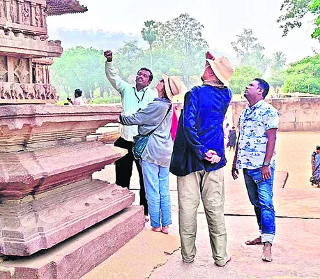 రామప్ప శిల్పాలు  అద్భుతం