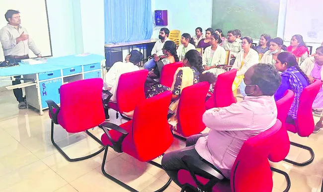 అందుబాటులో ఇంట్రావిట్రియల్‌ ఇంజెక్షన్‌ 