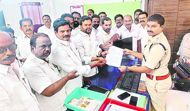 లడ్డూపై కాలకూటమి