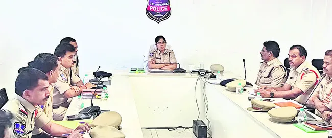 సమస్యాత్మక పోలింగ్‌ కేంద్రాలపై నిఘా 