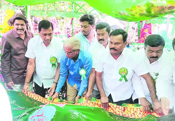 హాజరైన ఎంపీ 
