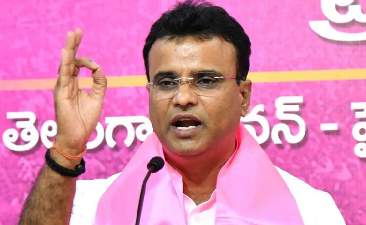 ‘గాంధీభవన్‌లో సంజయ్‌.. స్పీకర్‌కు కనపడలేదా?’