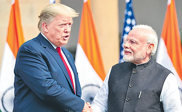 మౌనంగానే మెడలు వంచి!