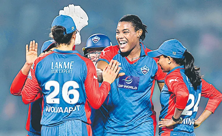 మళ్లీ ఢిల్లీనే...