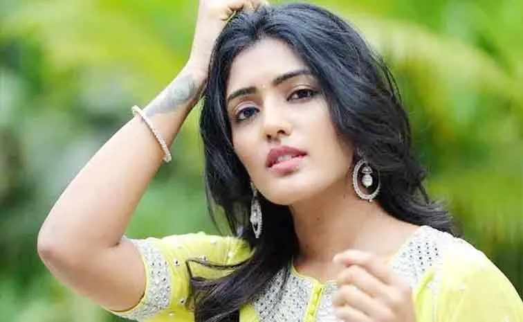 అసభ్య కామెంట్స్‌.. పోలీసులకు హీరోయిన్‌ ఫిర్యాదు