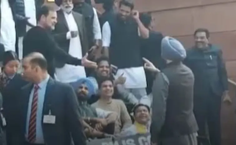Rahul Gandhi jabs former aide and Minister Ravneet Bittu