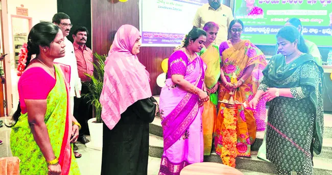 బాల్యం నుంచే విలువల బోధన