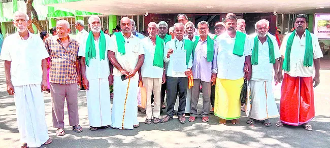 పోస్టల్‌ సిబ్బంది మోసం