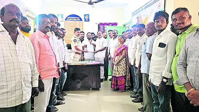 రాష్ట్రంలో రాష్ట్రపతి పాలన విధించాలి 