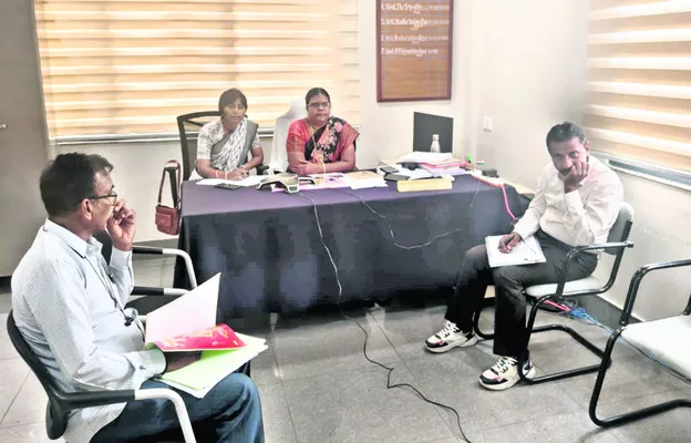 వ్యయ నియంత్రణపై సమీక్ష