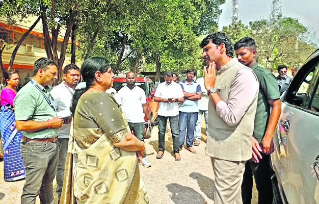 ప్రభుత్వం ఇచ్చే డబ్బు హాస్టళ్ల మెనూకు సరిపోవడం లేదు 