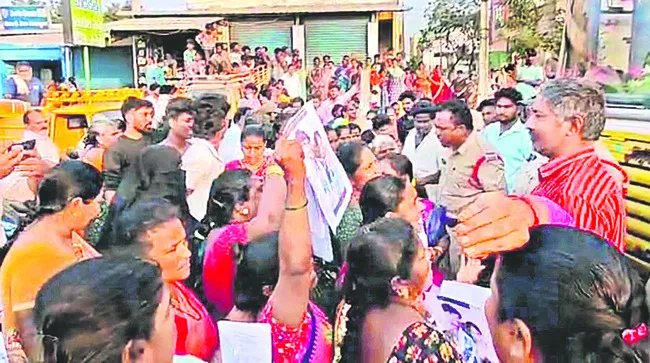 రూ. కోటితో ఉడాయించిన ఆర్‌పీ 