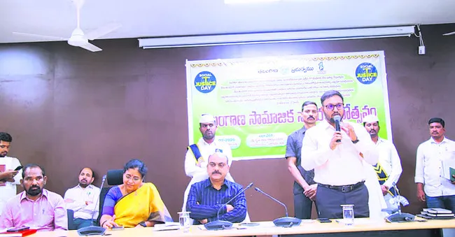 ఉపాధి పనులు పూర్తి చేయండి