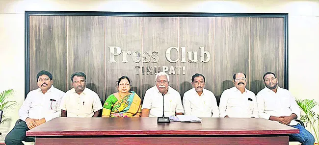 కూటమి నేతల అక్రమాలు మితిమీరుతున్నాయ్‌!