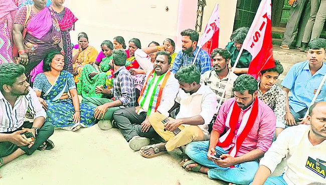 నర్సింగ్‌ కాలేజీ గుర్తింపును రద్దు చేయాలి