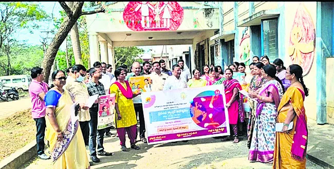 కేన్సర్‌ పట్ల అవగాహన అవసరం