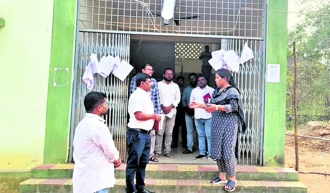 ●పోలింగ్‌కు ఏర్పాట్లు పూర్తి చేయండి