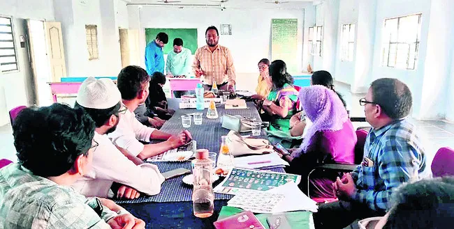 ప్రవేశాల పెంపునకు కృషి