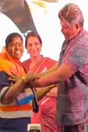 R Parthiban Honors Chennai Sanitation Worker Padma8