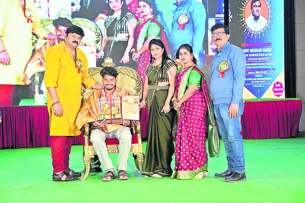 పల్లె పాట.. భాగ్యనగర బాట! 