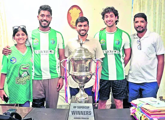 ఏపీ సూపర్‌ కప్‌ విన్నర్స్‌ గోదావరి లెజెండ్స్‌