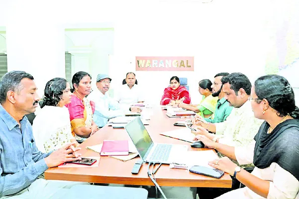 బియ్యాన్ని పౌరసరఫరాల శాఖకు అప్పగించాలి