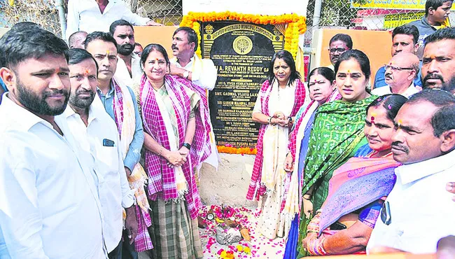 అన్ని రంగాల్లో హైదరాబాద్‌ సమగ్రాభివృద్ధి