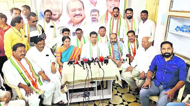 బీసీలకు 70శాతం సీట్లు