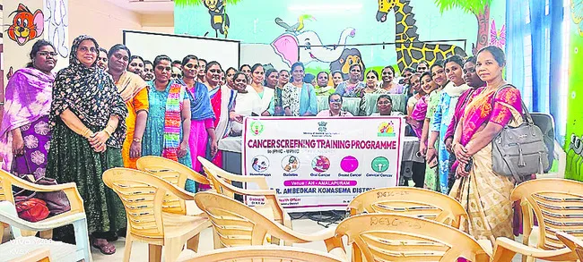 క్యాన్సర్‌ లక్షణాలను  ప్రాథమిక దశలో గుర్తించాలి
