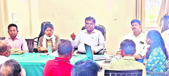 లక్ష్యసాధనకు కృషి చేయాలి